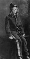 17e.jpg (18674 bytes)